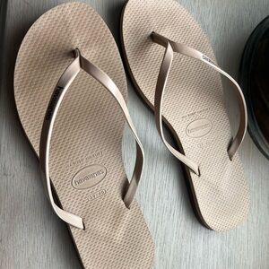 Havaianas Women’s Nude Slim Flip Flops